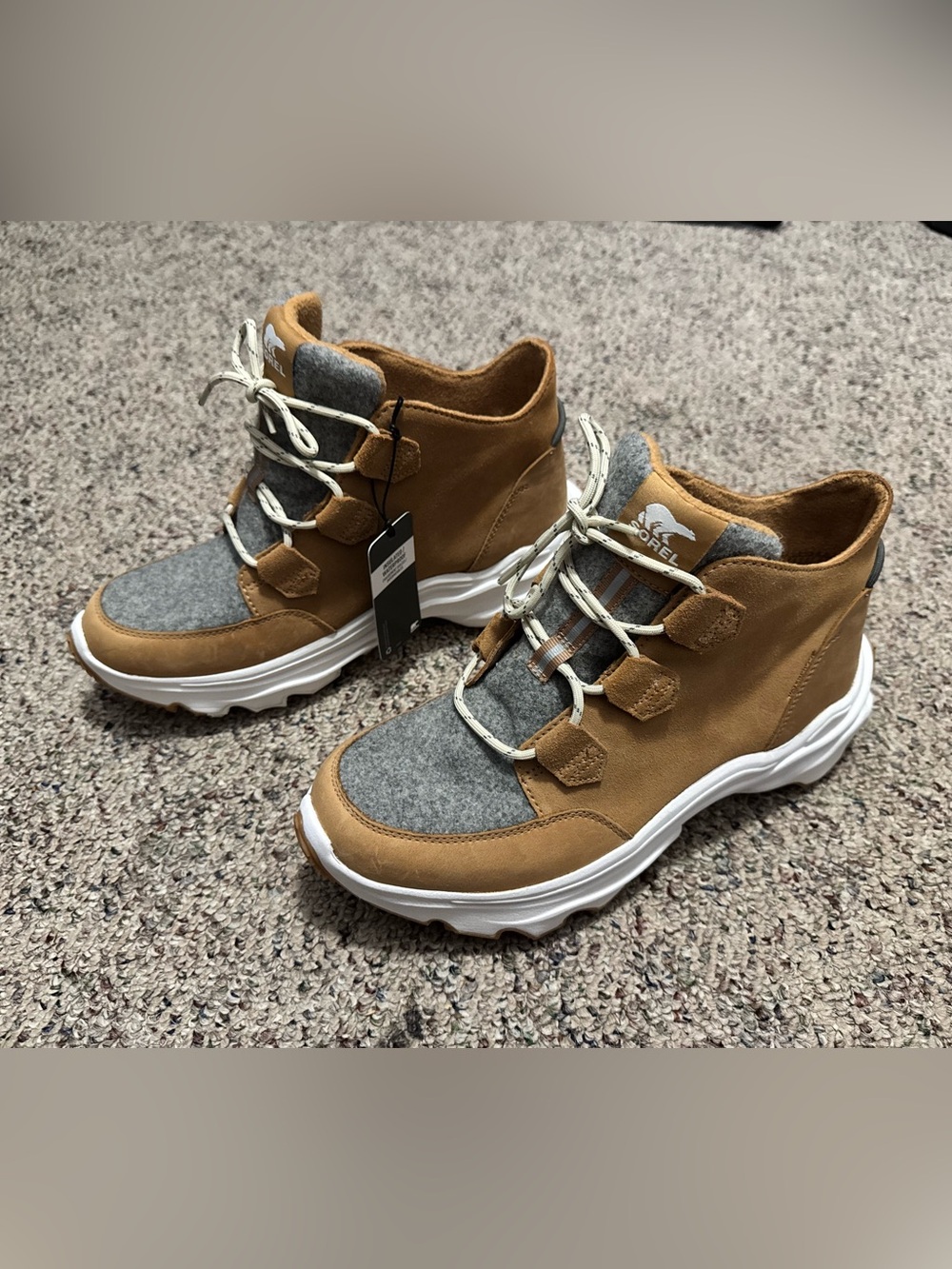 Sorel WOMEN'S KINETIC™ Breakthru CARIBOU BOOT Size 12 Tawny Buff/Quarry